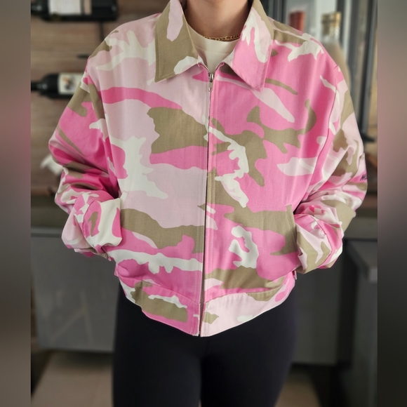 New Melody Ehsani Pink Camo Jacket💖 - Picture 2 of 5